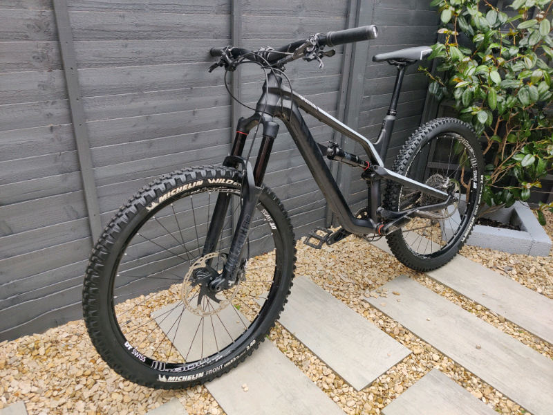 Canyon Spectral AL , Size medium. Great 